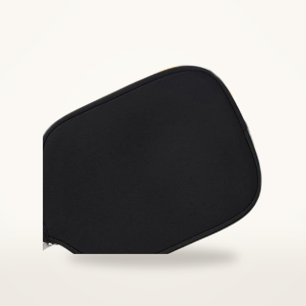 Housse de raquette de pickleball en tissu noir, vue de face sur fond neutre